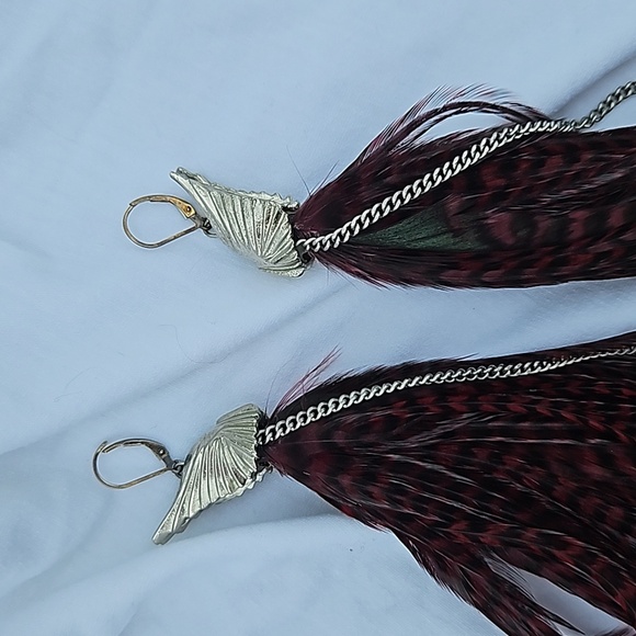 NATURAL VARIANT GRIZZLY ROOSTER FEATHER EARRING 11-14INCH RED-WHITE-BLACK - Picture 8 of 8